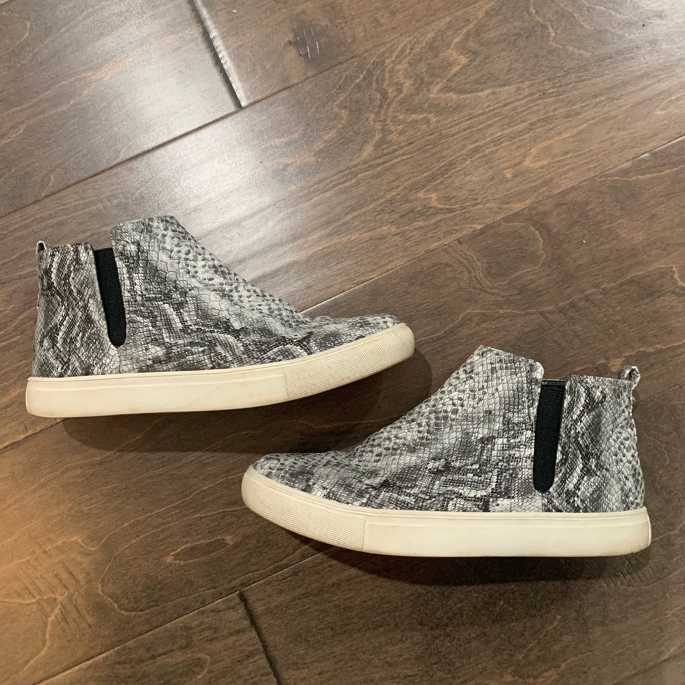 Matisse Snakeskin Mid Slip on Shoes